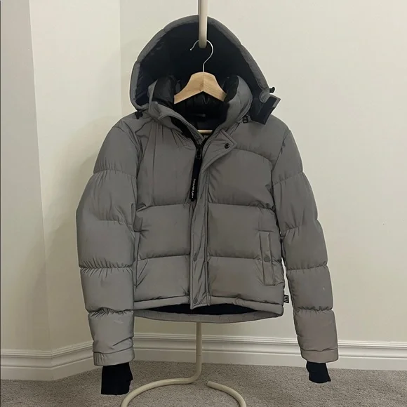 Aritzia Gray Reflective Super Puff Jacket - Picture 2 of 13